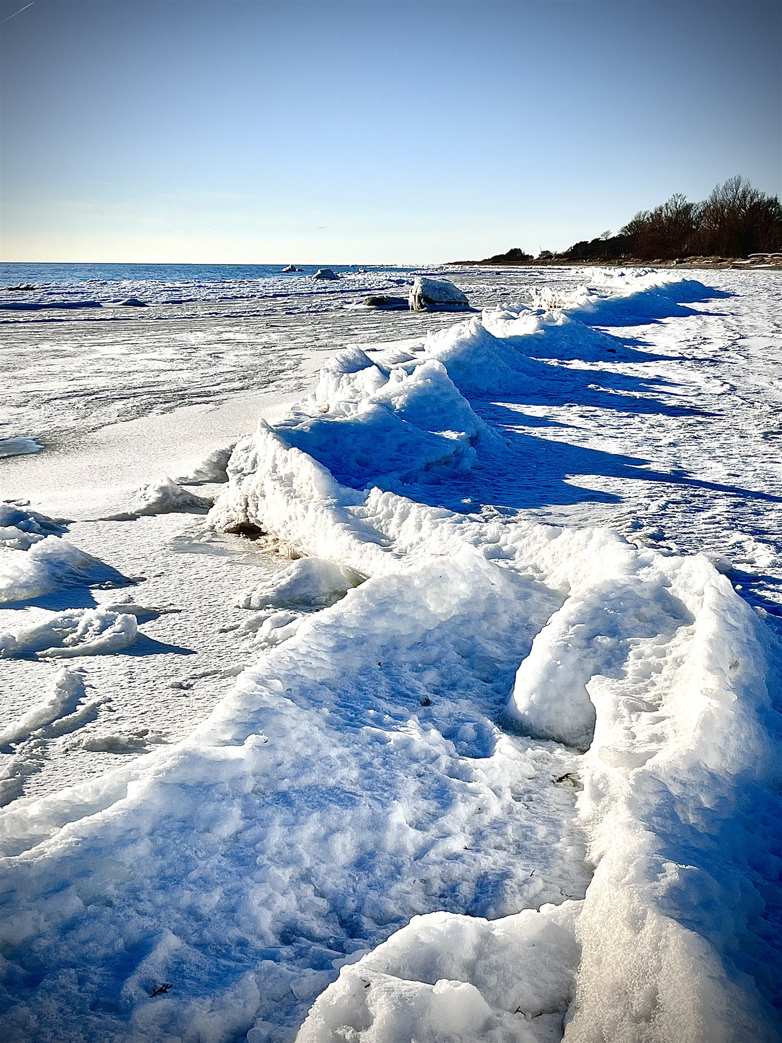 isen på stranden 26.jpeg