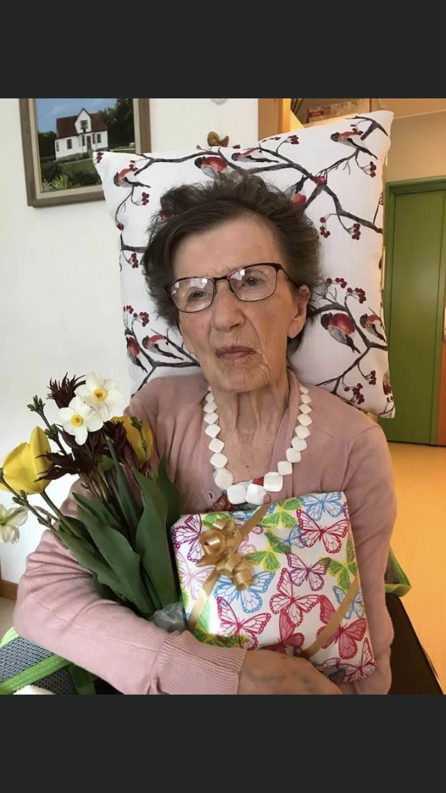 mormor Inga 89 år.PNG